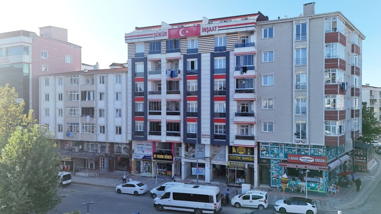 Hürriyet Caddesi